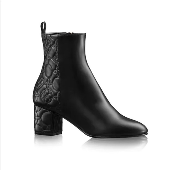 Authentic Louis Vuitton Upstage Ankle Boots, 41